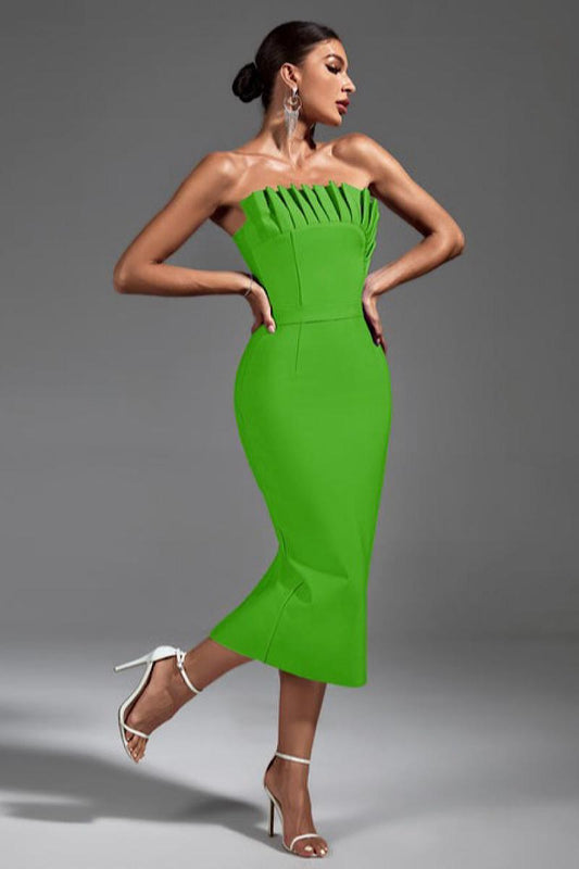 Cosmo vestido bandage verde neón, strapless largo 3/4, detalle de olan en el pecho